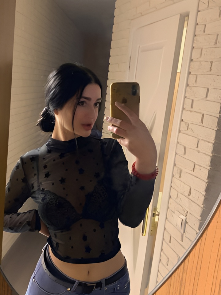 Василиса привлекальеная девушка из Коврова цена от 2500 руб