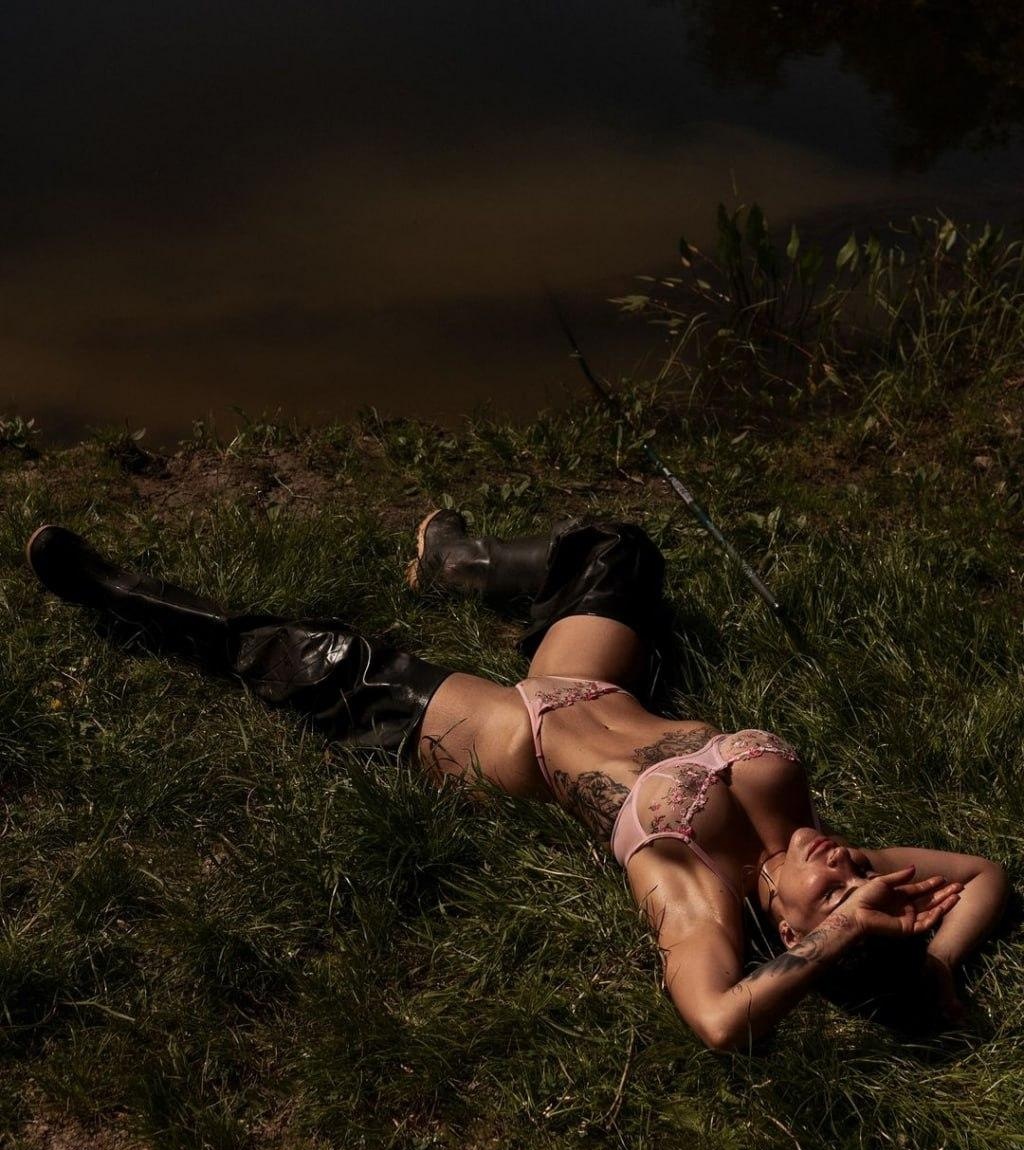 Юля привлекальеная девушка из Коврова цена от 8000 руб