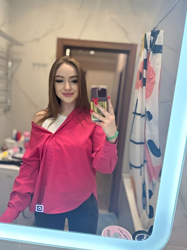 Арина привлекательная девушка из Коврова цена от 2000 руб